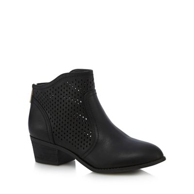 Black 'Calewia' ankle boots